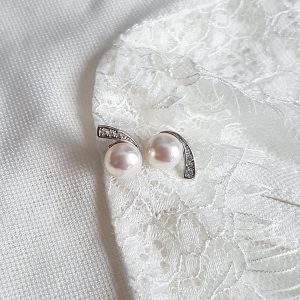 pearl anniversary gift ideas