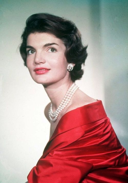 How to Dress And Wear Pearls Like Jackie O. Kennedy - Pearls Only